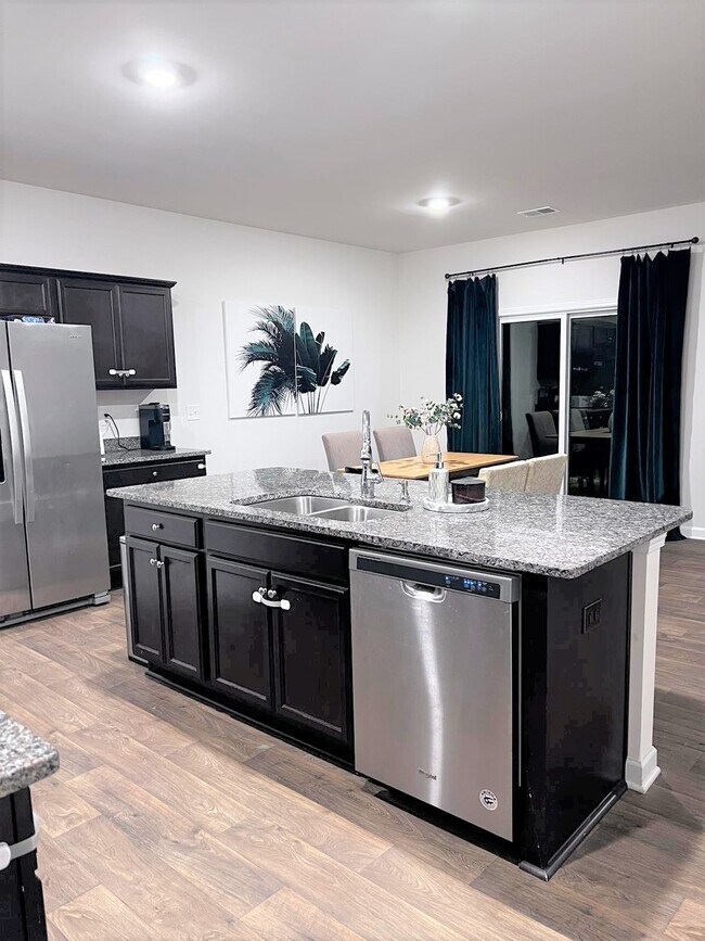 Building Photo - 110 Rogers Knoll Ln