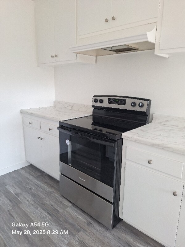 Building Photo - 609 De La Vina St