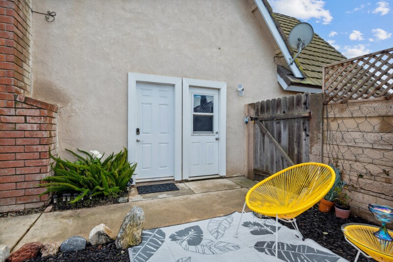 Building Photo - 453 El Cerrito