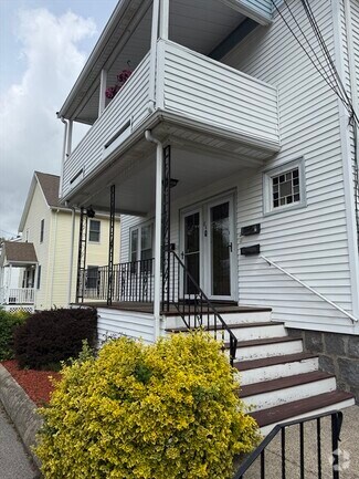 Building Photo - 84 S Walnut St