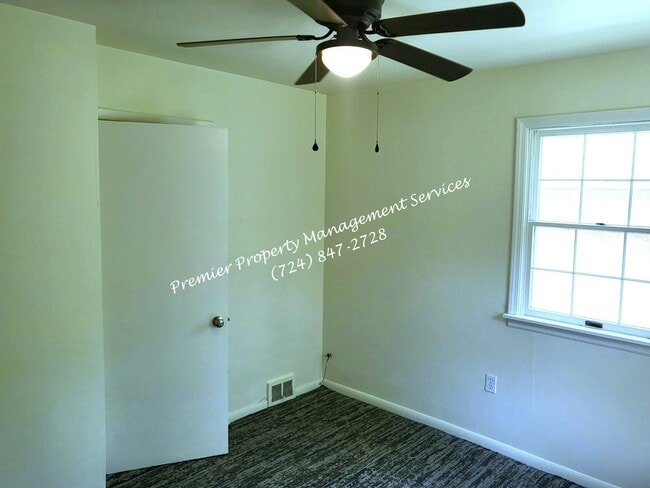 Building Photo - 136 Sawyer Dr