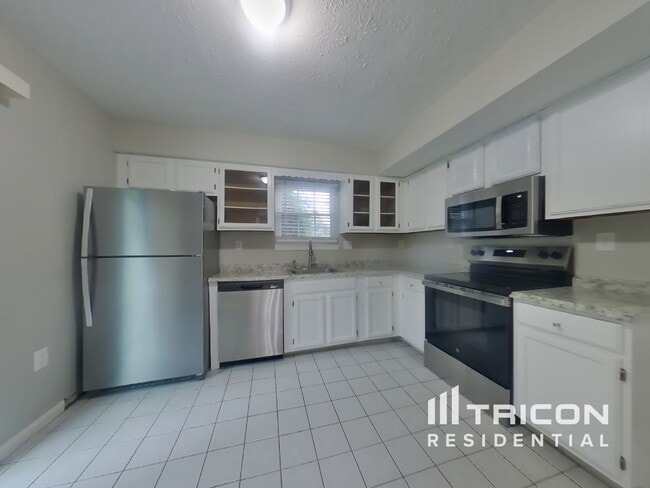 Building Photo - 4111 Lancaster Cir