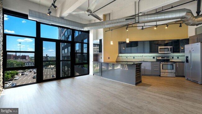 Primary Photo - 444 N 4th St