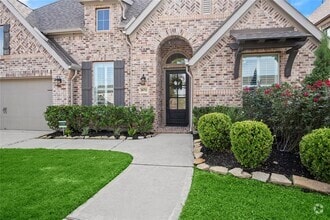 Building Photo - 16711 Arboleda Dr