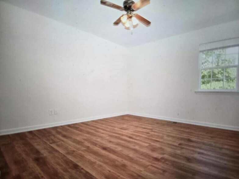 Building Photo - 6 Jadewood Ct