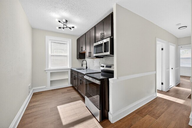 Building Photo - 5803 S Kings Highway Blvd