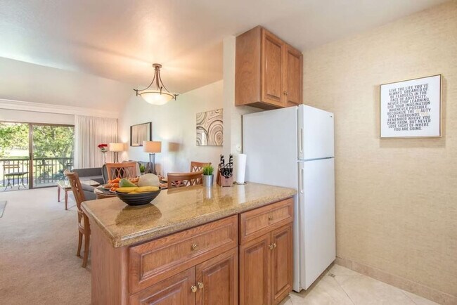 Building Photo - 648 Cottage Dr