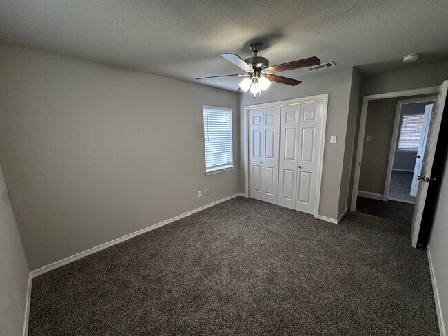 Building Photo - 1311 Alpine Dr