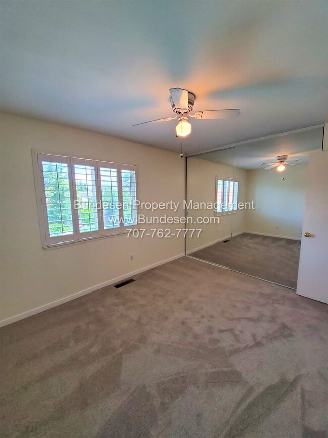 Building Photo - Beautiful 4 Bedroom Home with Pool – Easts...