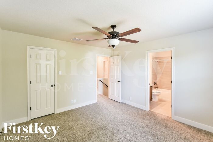 Building Photo - 6518 Woodstock Dr