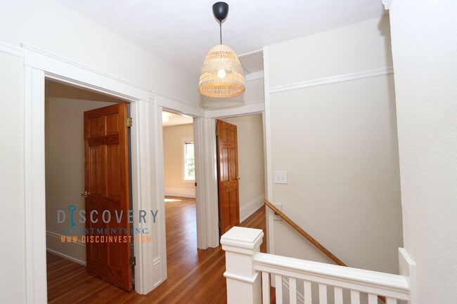 Building Photo - Coveted Piedmont Craftsman Home