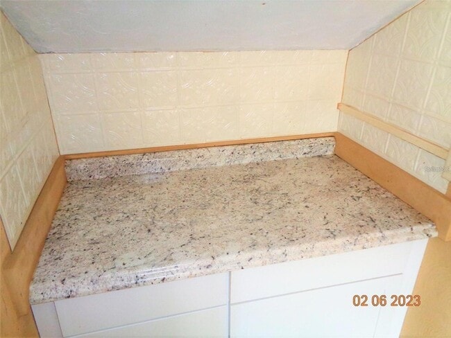 Building Photo - 1411 E New York Ave