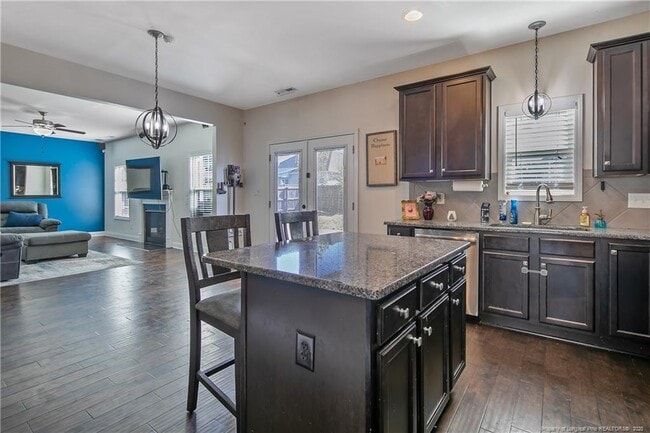 Building Photo - 688 Stonebriar Ave