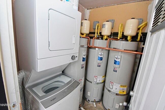 Building Photo - 536 La Rue Ave