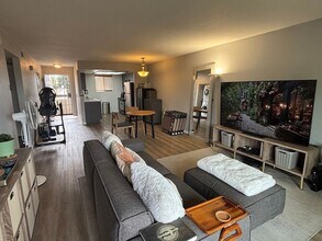 Building Photo - Two bedroom two bath condo with panoramic views of Mission Valley!