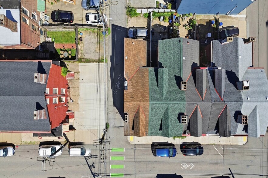 Building Photo - 111 Pearl St