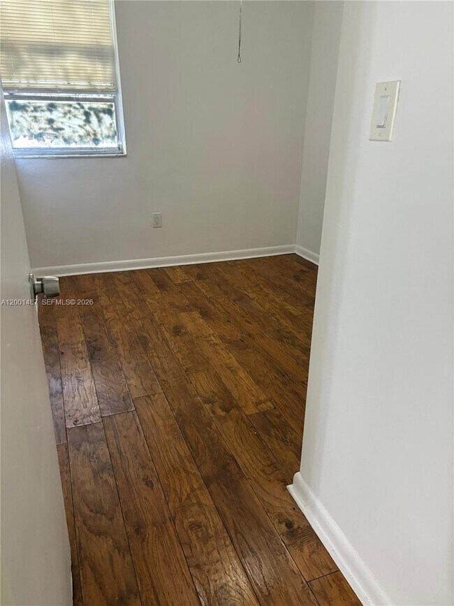 Building Photo - 270 NE 142nd St