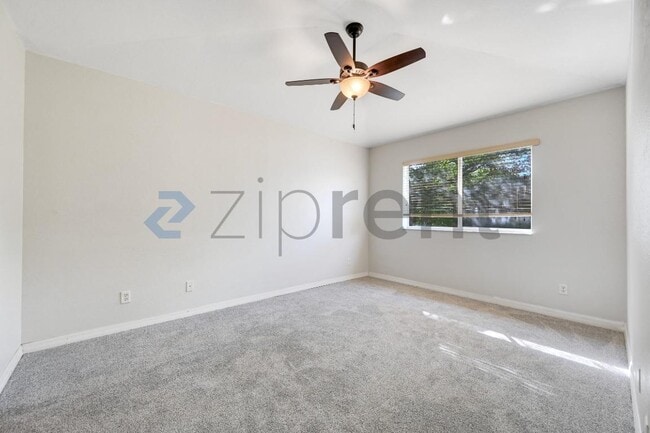 Building Photo - 3158 Antica St