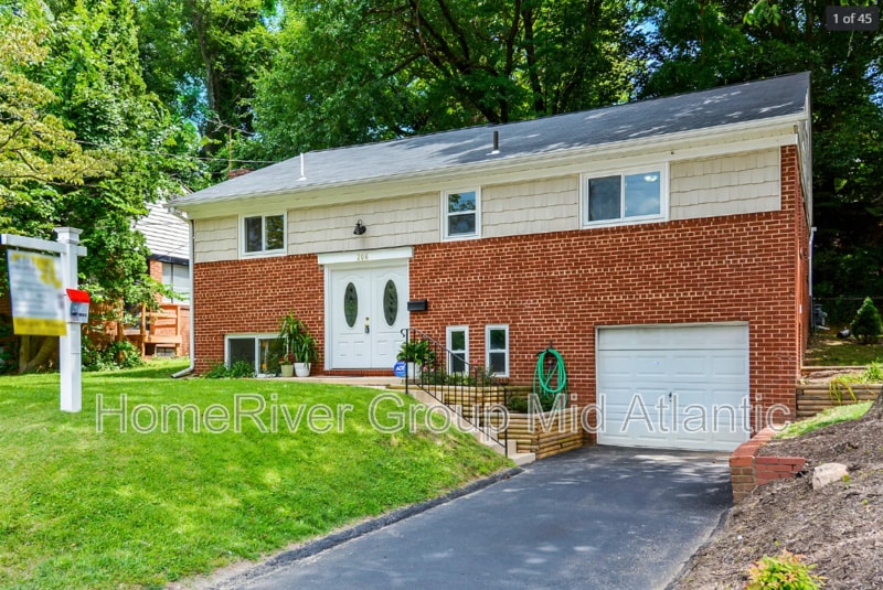 Primary Photo - 206 Wayne Ave