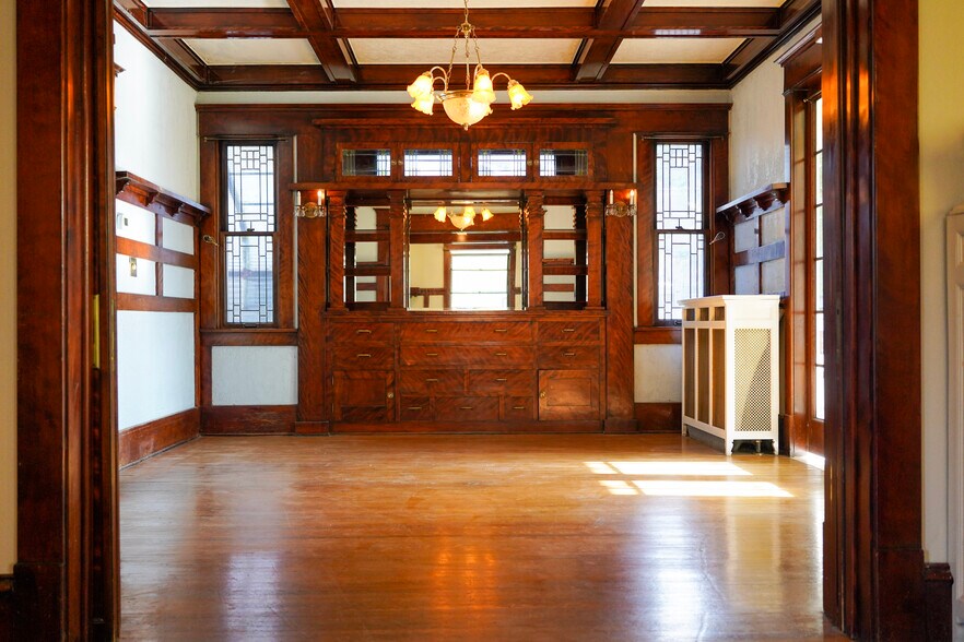 Building Photo - 801 S Lincoln St