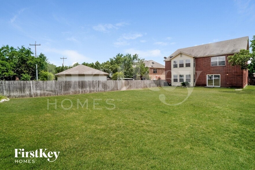 Building Photo - 851 Quitman Oak