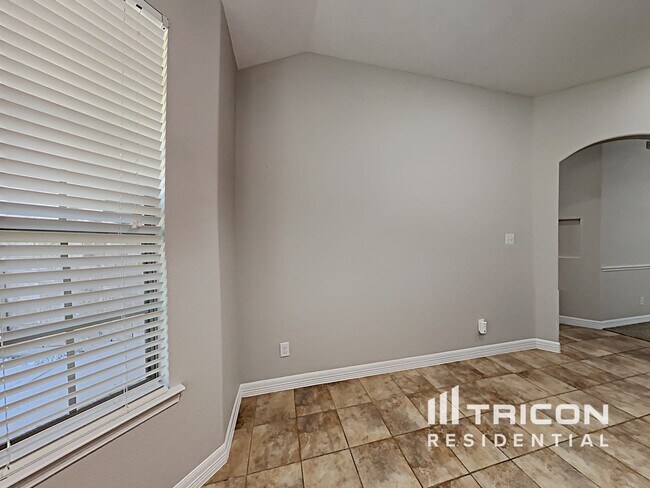 Building Photo - 7123 Durango Creek Dr