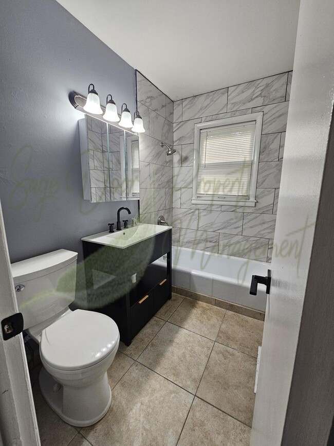 Building Photo - MODERN RENOVATIONS!!!