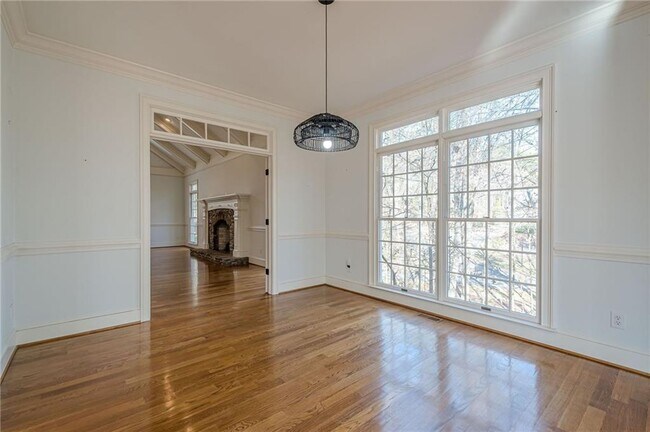 Building Photo - 34 Johnston Row NW