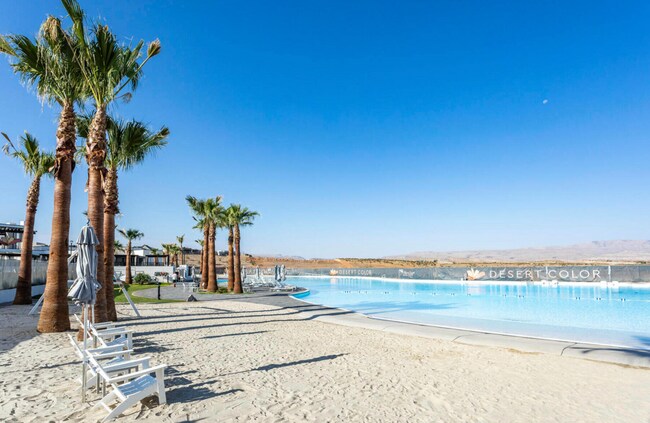 Building Photo - 5801 S Garnet Dr