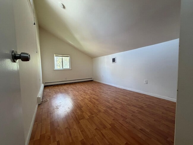 Building Photo - Spacious 5-Bedroom Home with Modern Features