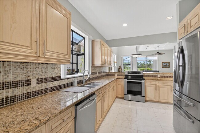 Building Photo - 4465 Barclay Fair Way