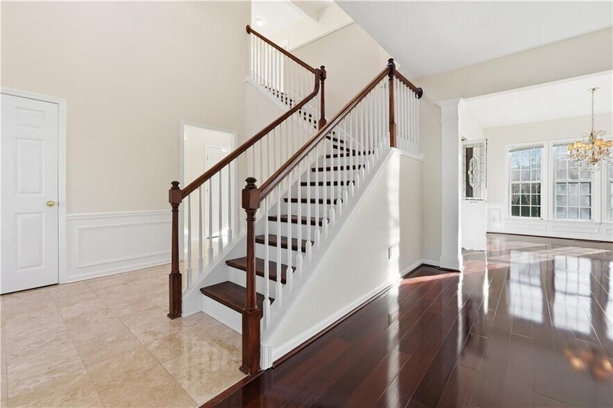 Building Photo - 348 Santa Anita Ave