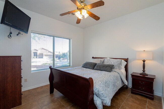 Building Photo - 5109 N Pelican River Way