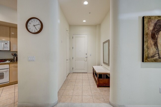 Building Photo - STUNNING 3 BEDROOM 2 FULL BATH FIRST FLOOR...