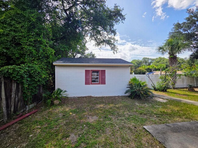 Building Photo - 7819 Hearthstone Cir