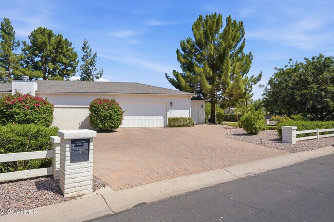Building Photo - 4461 N Launfal Ave