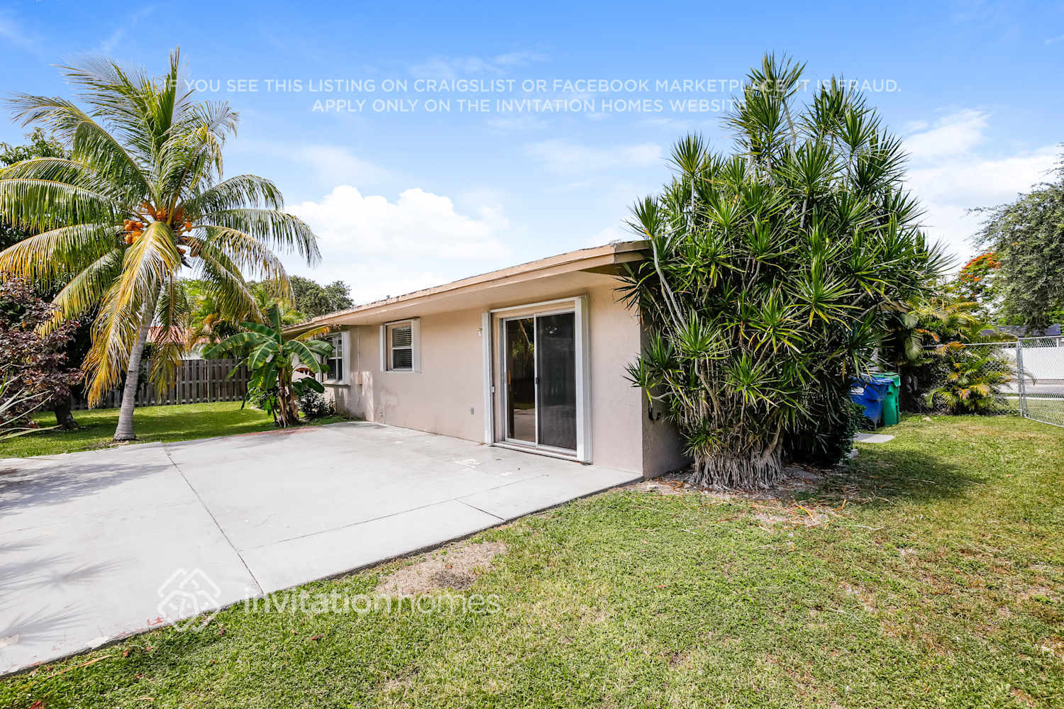 Building Photo - 16620 SW 93rd Ave