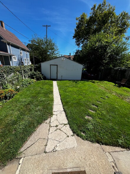 Back Yard - 3231 Scranton Rd