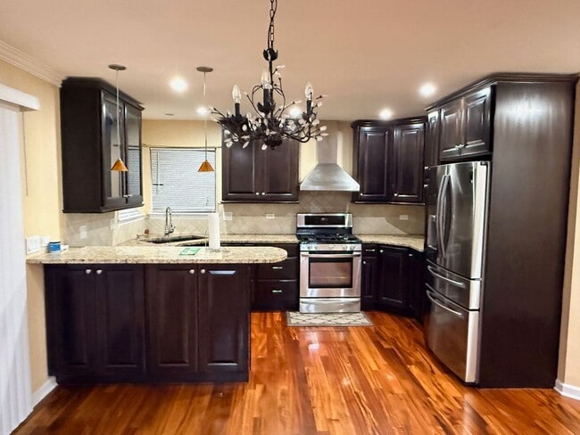 Building Photo - 3161 Hopewell Dr