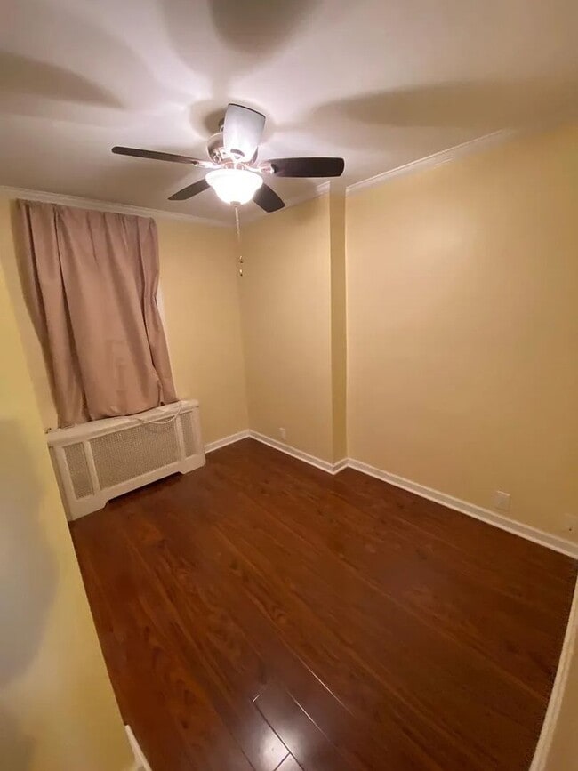 Building Photo - Recently updated 3 Beds 1.5 Bath home, loc...