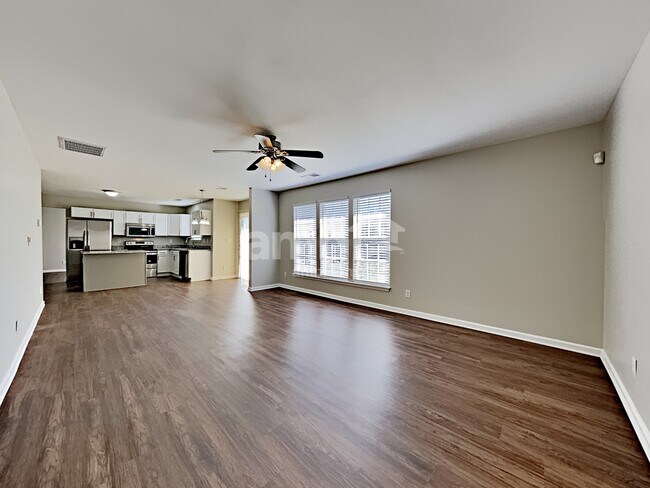 Building Photo - 113 Barrington Dr