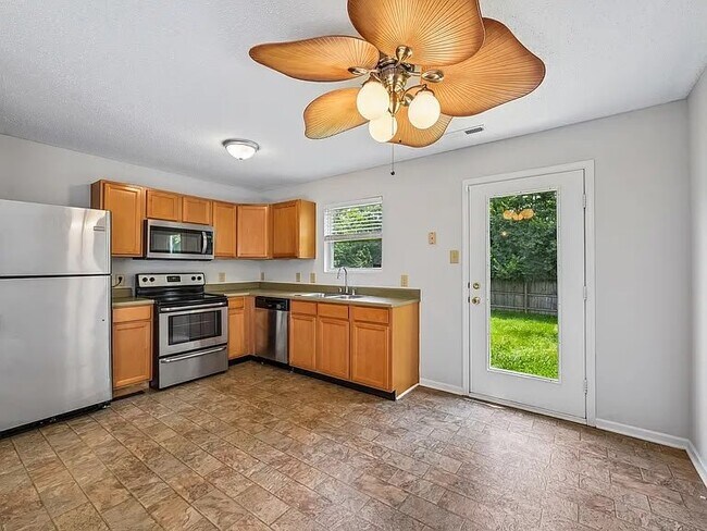 Building Photo - 11355 Congaree Way
