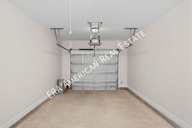 Building Photo - 727 Fairview Dr