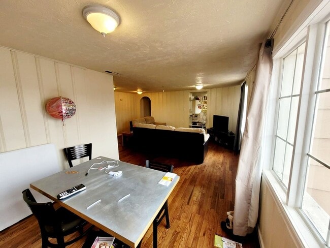 Building Photo - Beautiful Ranch-Style Home Near CU & Boulder Creek Path | Avail. August 1, 2026 (Pre-Lease)