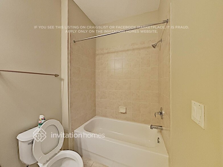 Building Photo - 247 Las Brisas Cir
