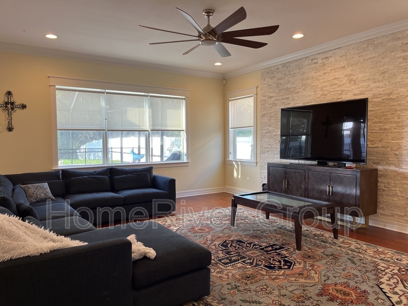 Building Photo - 10531 Mistflower Ln