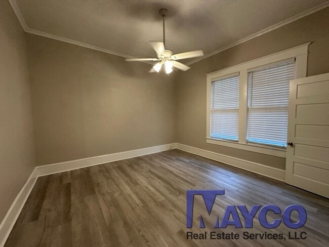Building Photo - 3 bedroom in Highland!