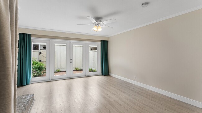 Building Photo - 2107 Lander Ln