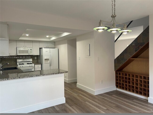 Primary Photo - 6445 SW 116th Pl