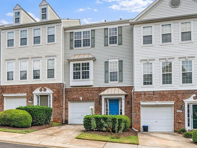 Building Photo - Earn Wealth While Leasing - Like a Homeown...